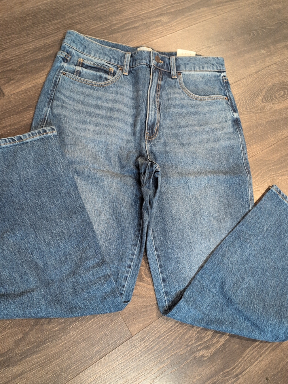 Time And Tru High Rise Relaxed Fit Straight Leg Medium Wash Size 12 NWT